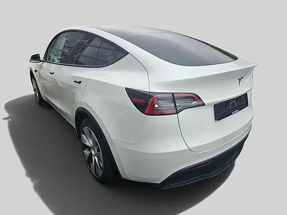 Tesla Model Y 2024 photo 5