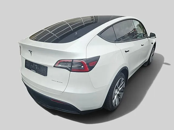 Tesla Model Y 2024 photo 4