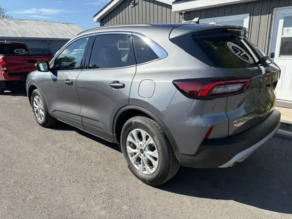 Ford Escape 2024 photo 3