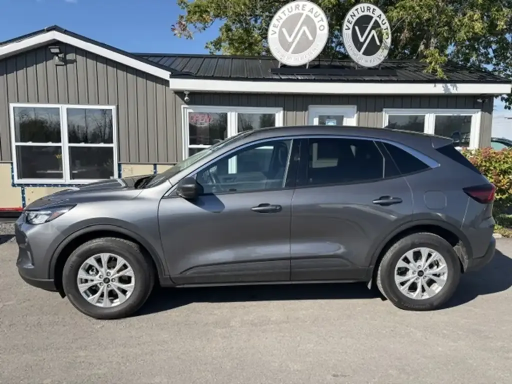 Ford Escape 2024 photo 2