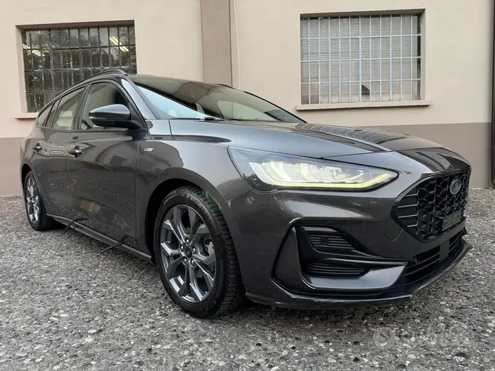 Ford Focus 2023 photo 3