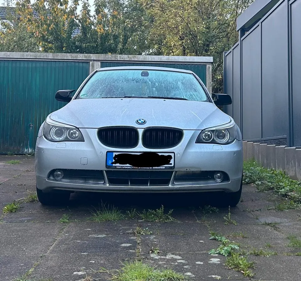 BMW E60 520I