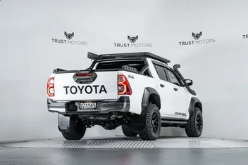 Toyota Hilux 2025 photo 4