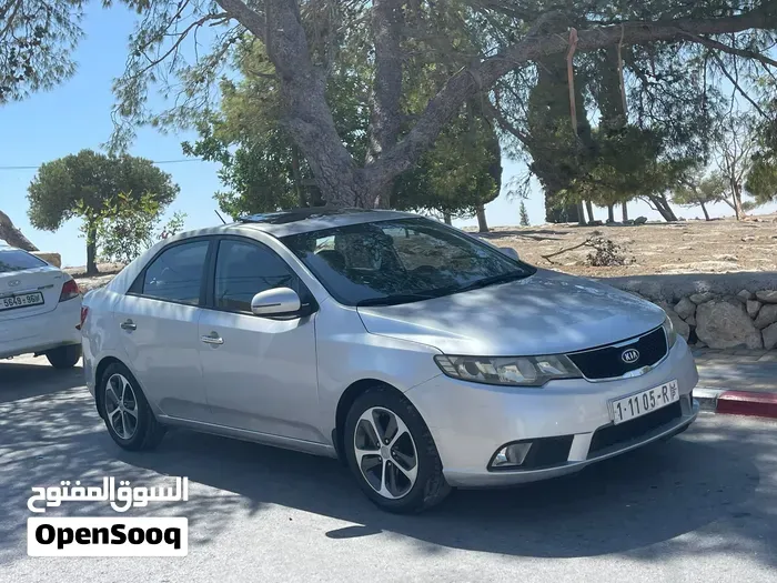Kia Forte 2012 photo 2