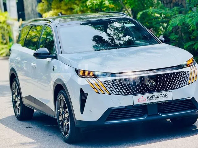 Peugeot 5008 2025 photo 3