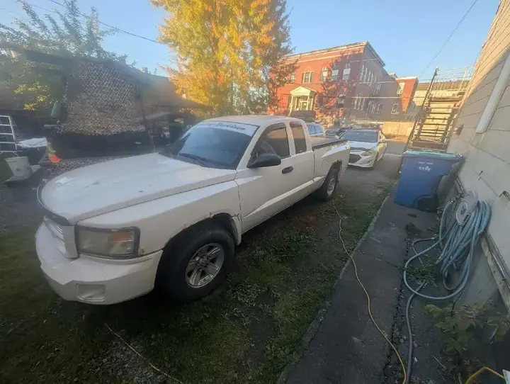 Dodge Dakota 2009 photo 2