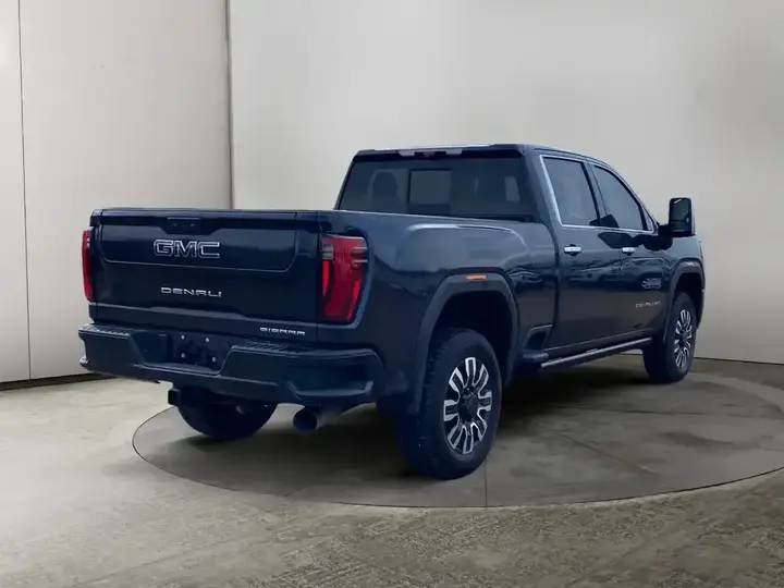 GMC Sierra 3500Hd 2024 photo 5