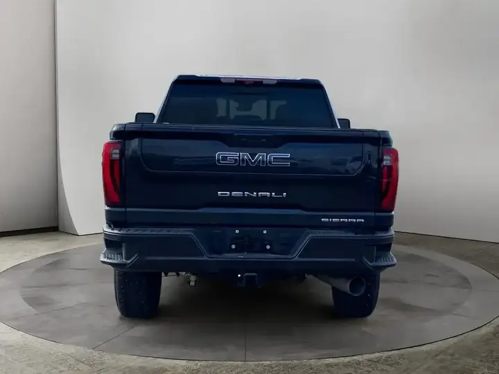 GMC Sierra 3500Hd 2024 photo 4