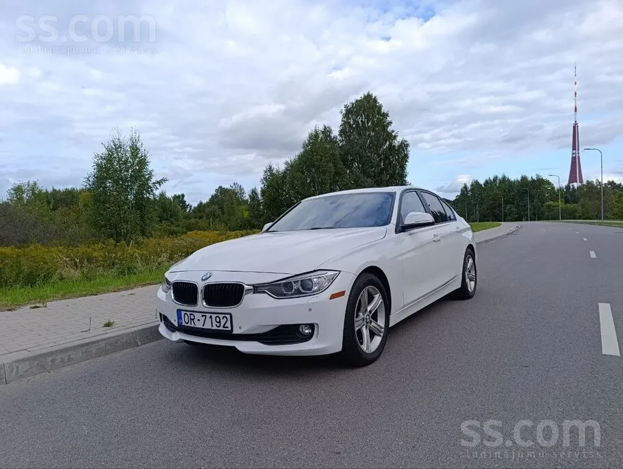 BMW 320I 2013 photo 2