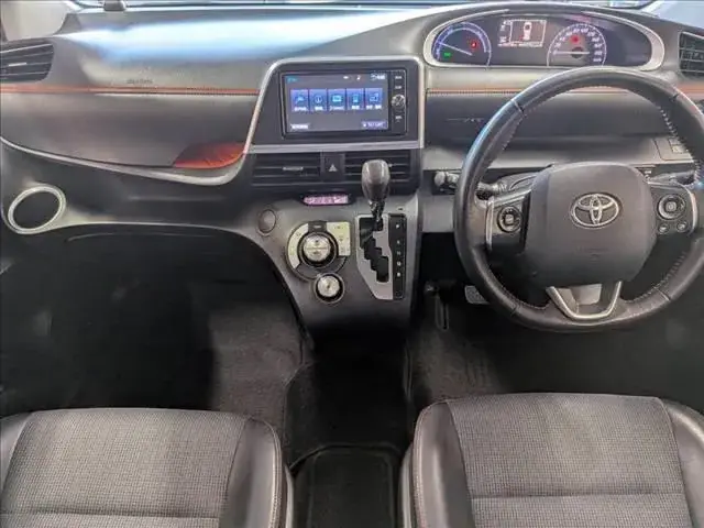 Toyota Sienta 2017 photo 3