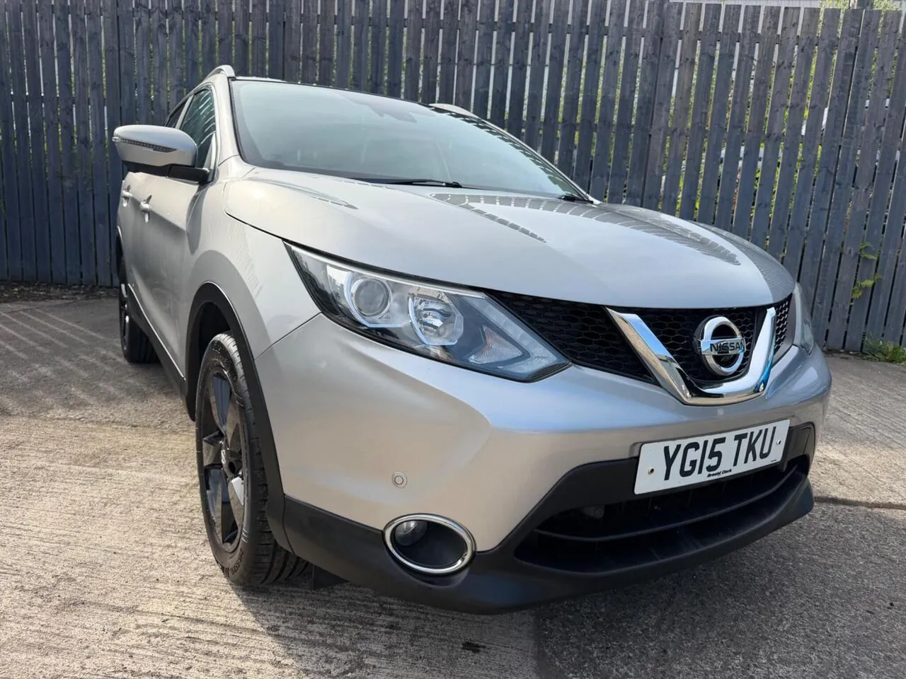 Nissan Qashqai 2015 photo 2