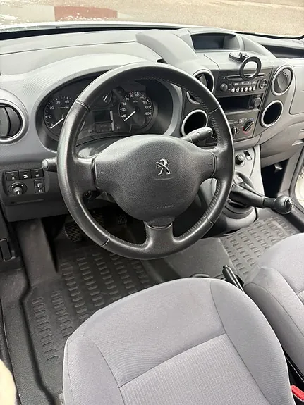 Peugeot Partner 2015 photo 2