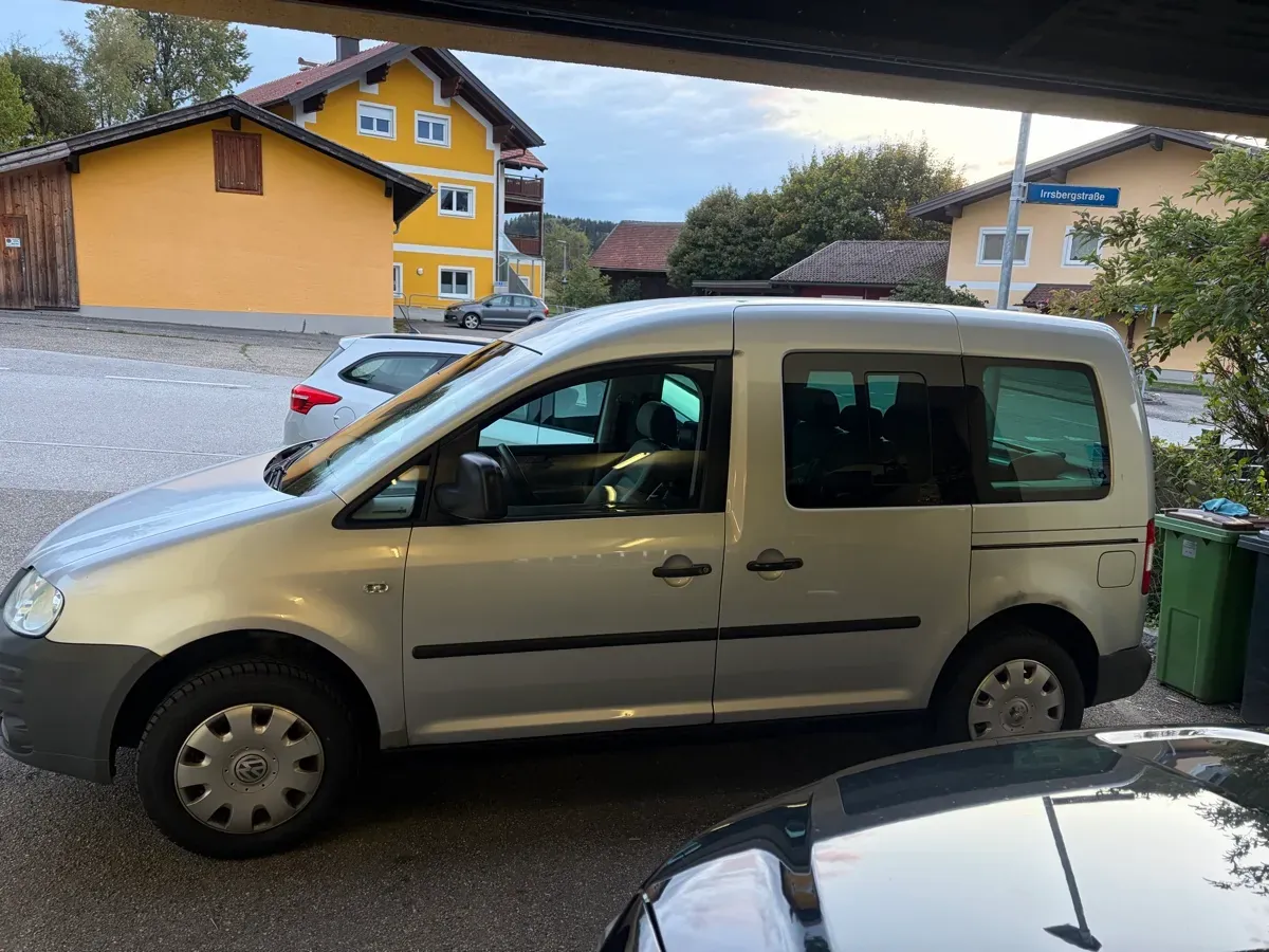 Volkswagen Caddy Life 2005 photo 3