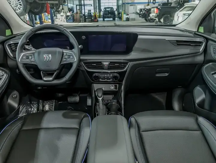 Buick Encore 2026 photo 4