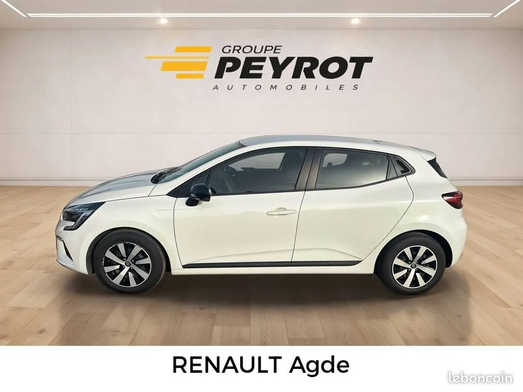 Renault Clio 2022 photo 2