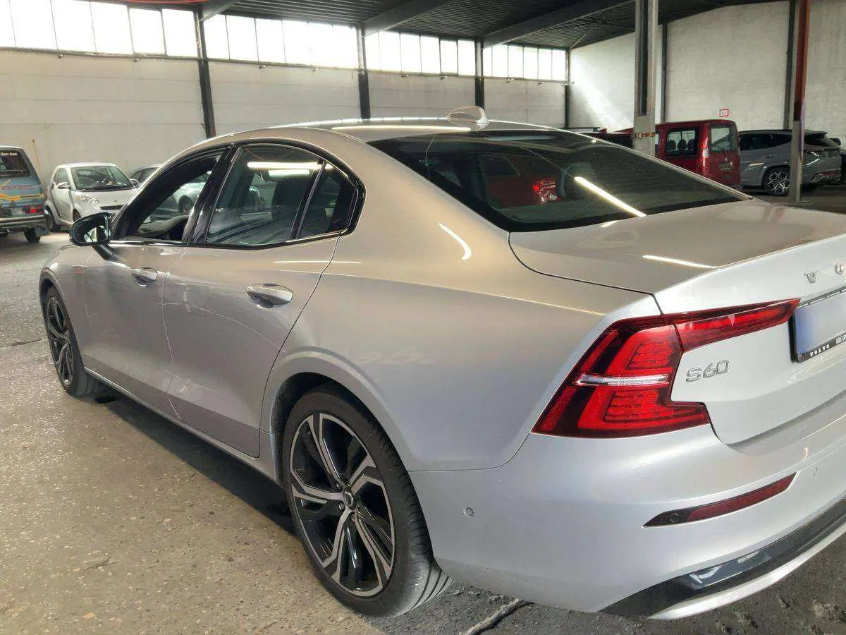 Volvo S60 2023 photo 5