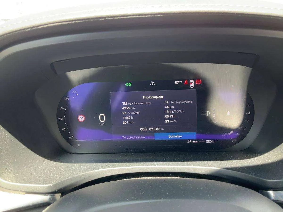 Volvo S60 2023 photo 3