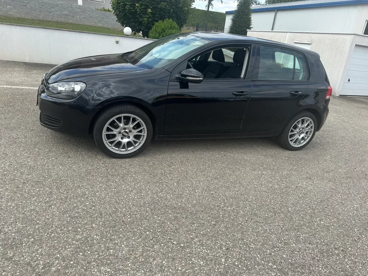 Volkswagen Golf 2009 photo 3