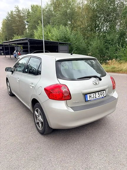 Toyota Auris 2008 photo 2