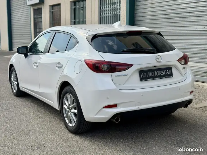 Mazda Mazda3 2018 photo 5
