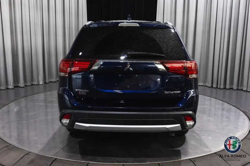Mitsubishi Outlander 2018 photo 4