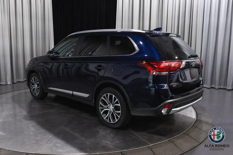 Mitsubishi Outlander 2018 photo 3