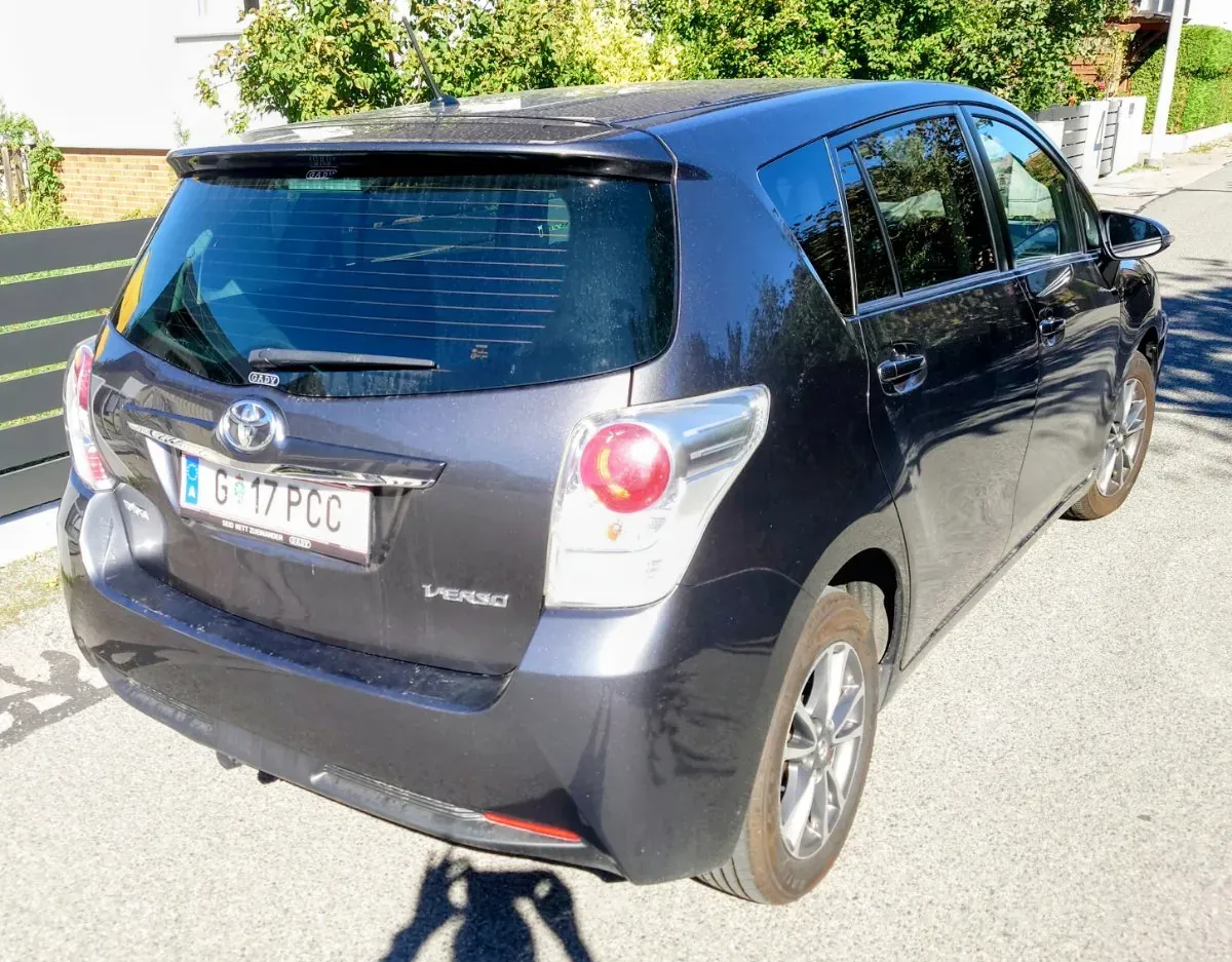Toyota Verso 2013 photo 2