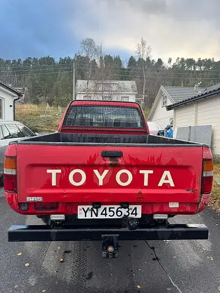 Toyota Hilux 1997 photo 4