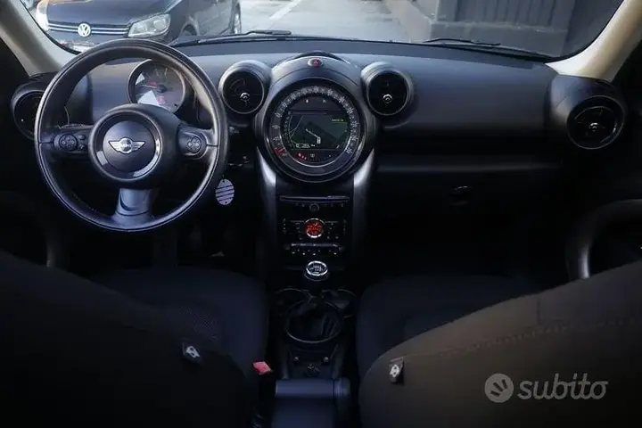 Mini Mini Countryman 2016 photo 2