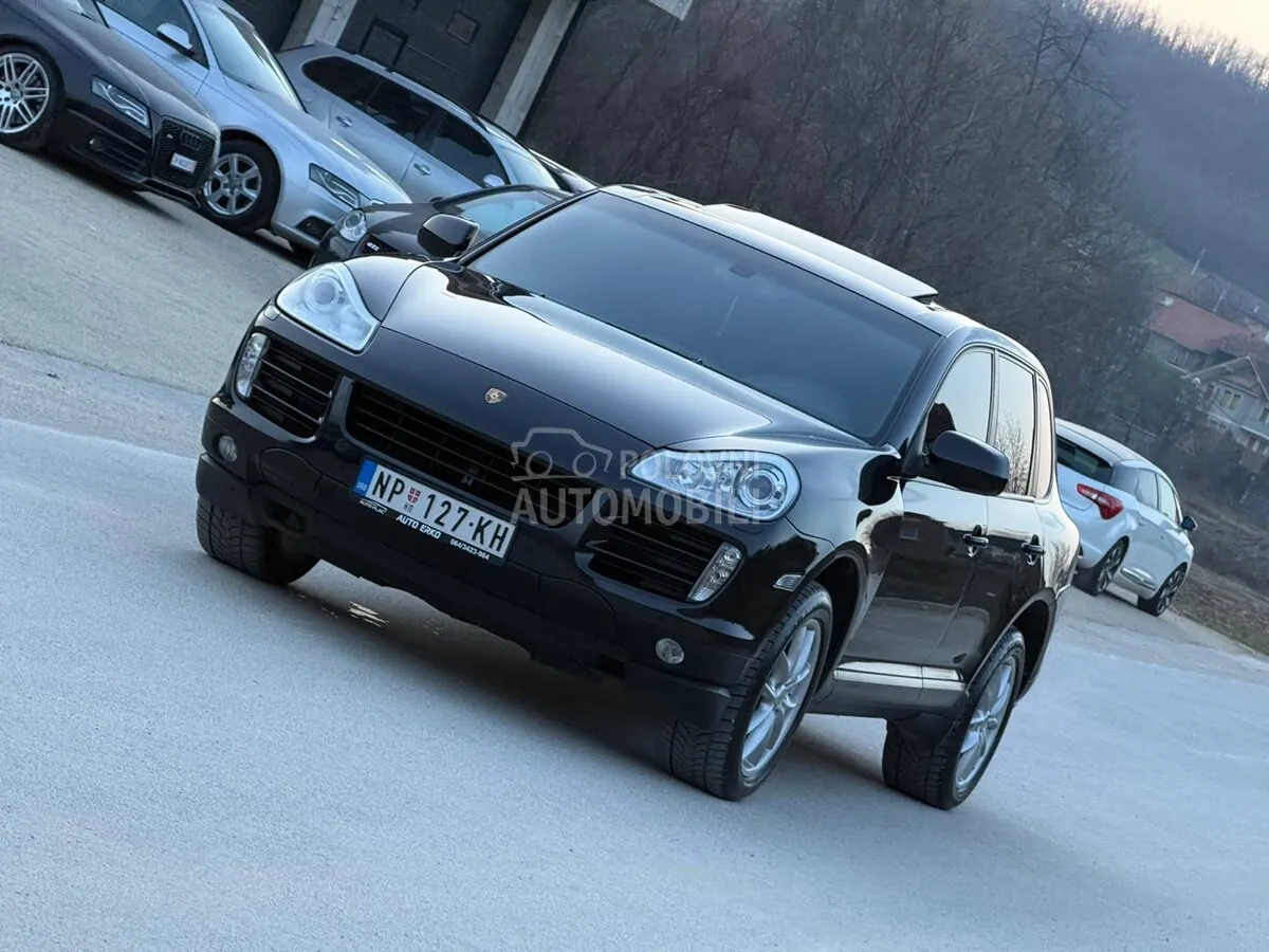 Porsche Cayenne 2008 photo 2