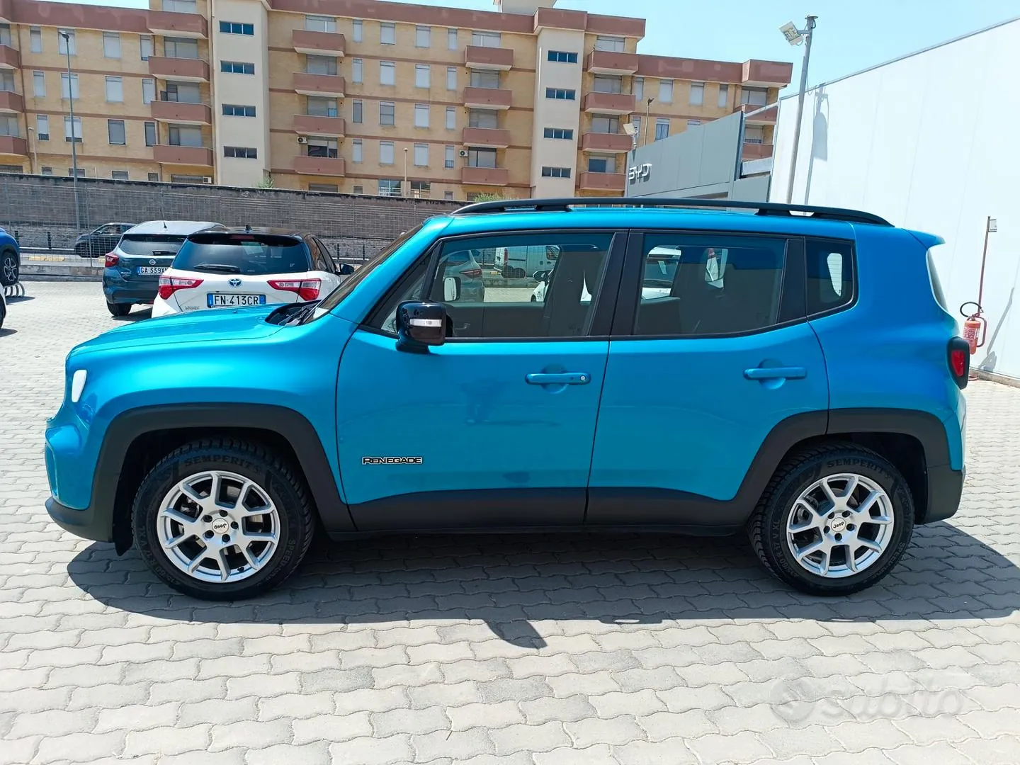 Jeep Renegade 2023 photo 3