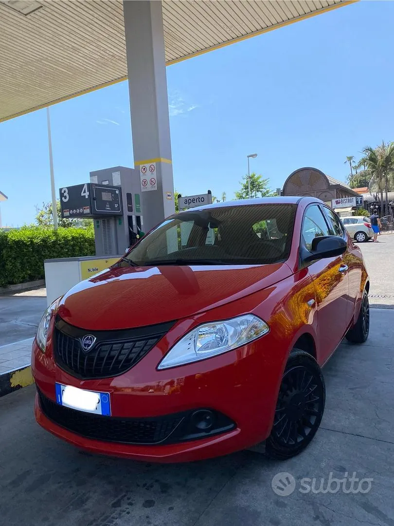 Lancia Ypsilon