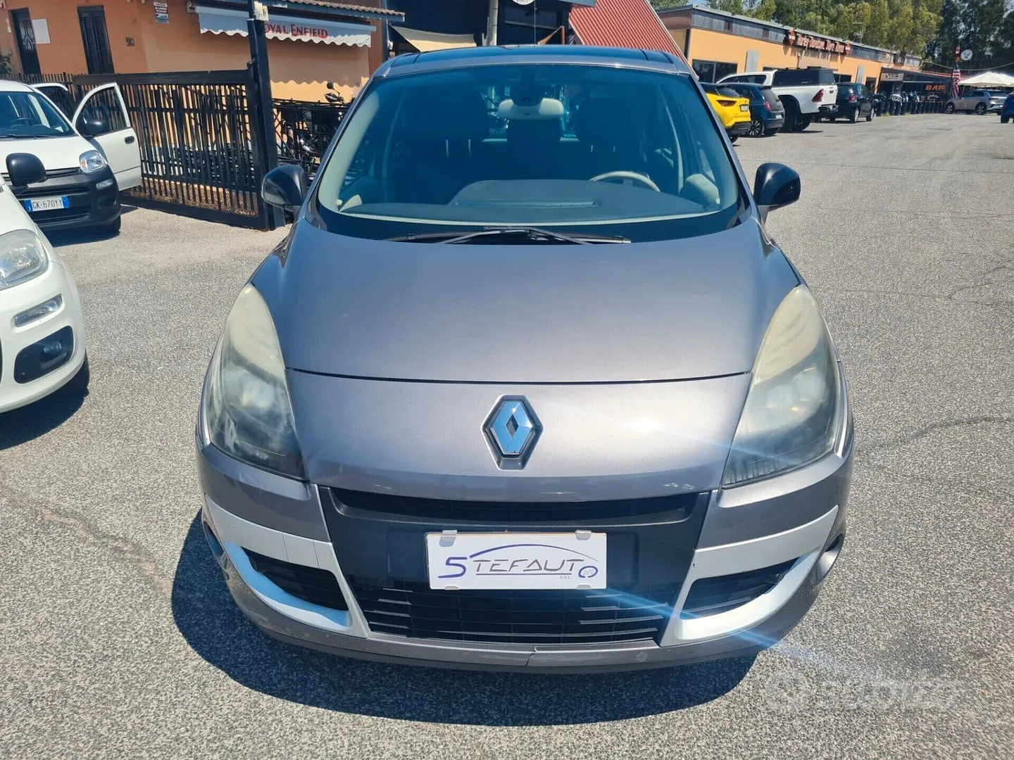 Renault Scenic 2011 photo 5
