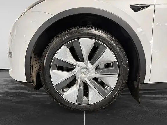 Tesla Model Y 2021 photo 3
