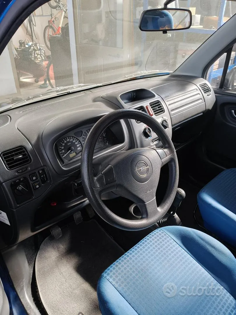Opel Agila