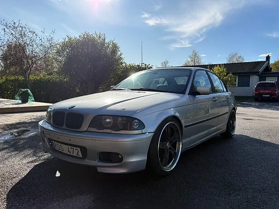 BMW 328I 1999 photo 3