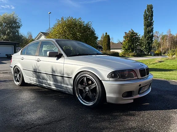BMW 328I