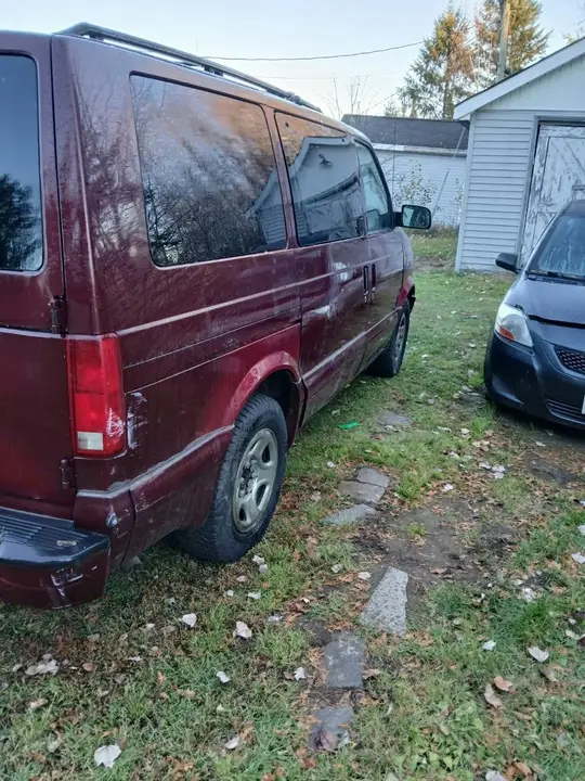 Chevrolet Astro 2005 photo 2