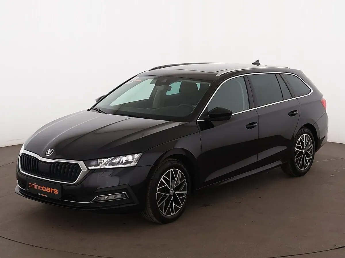 Skoda Octavia 2023 photo 2