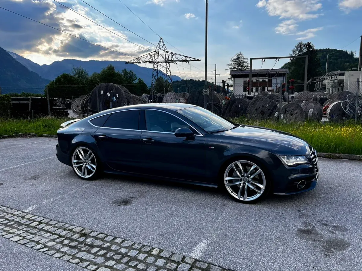 Audi A7 2012 photo 3