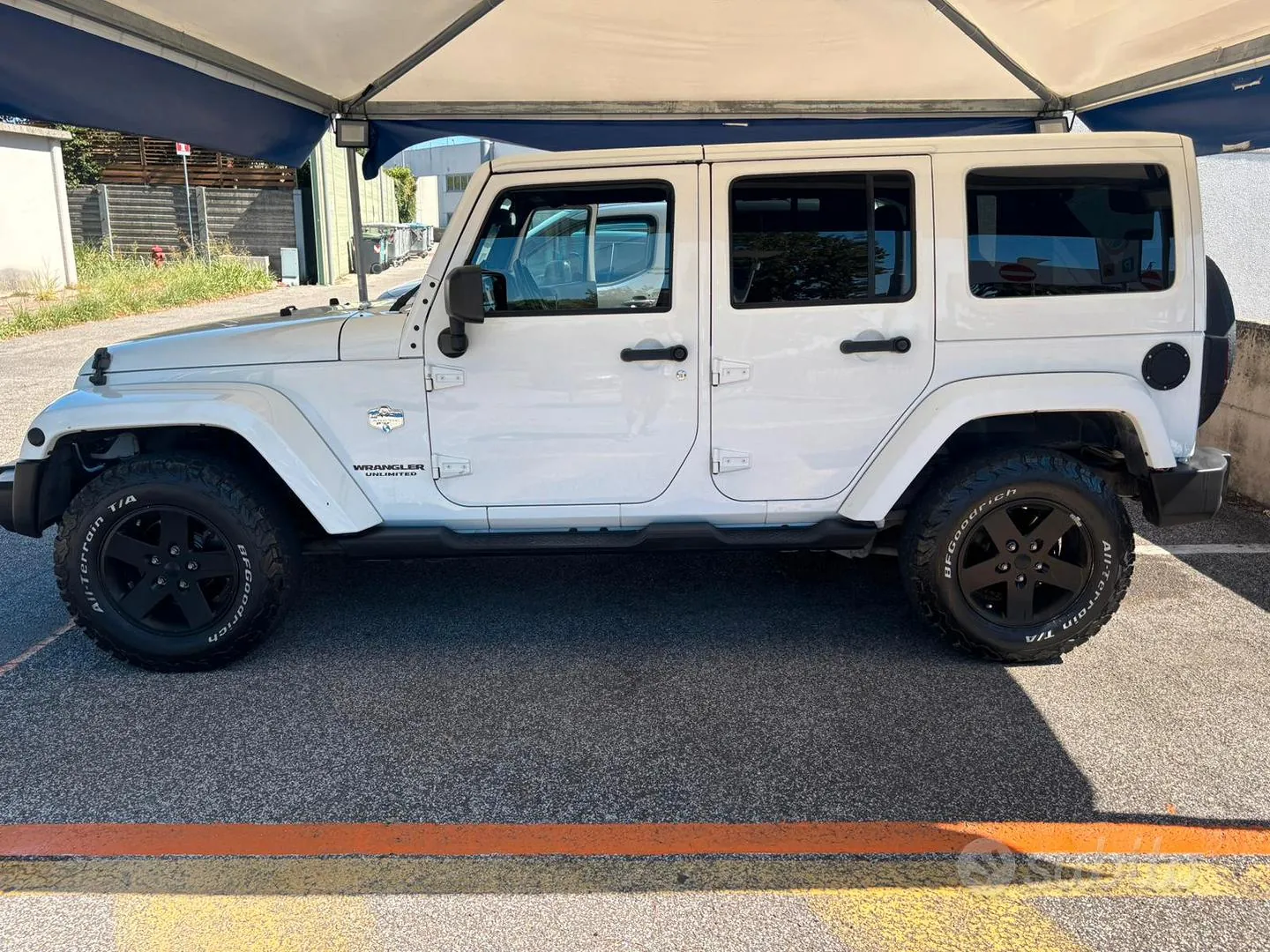 Jeep Wrangler 2012 photo 2