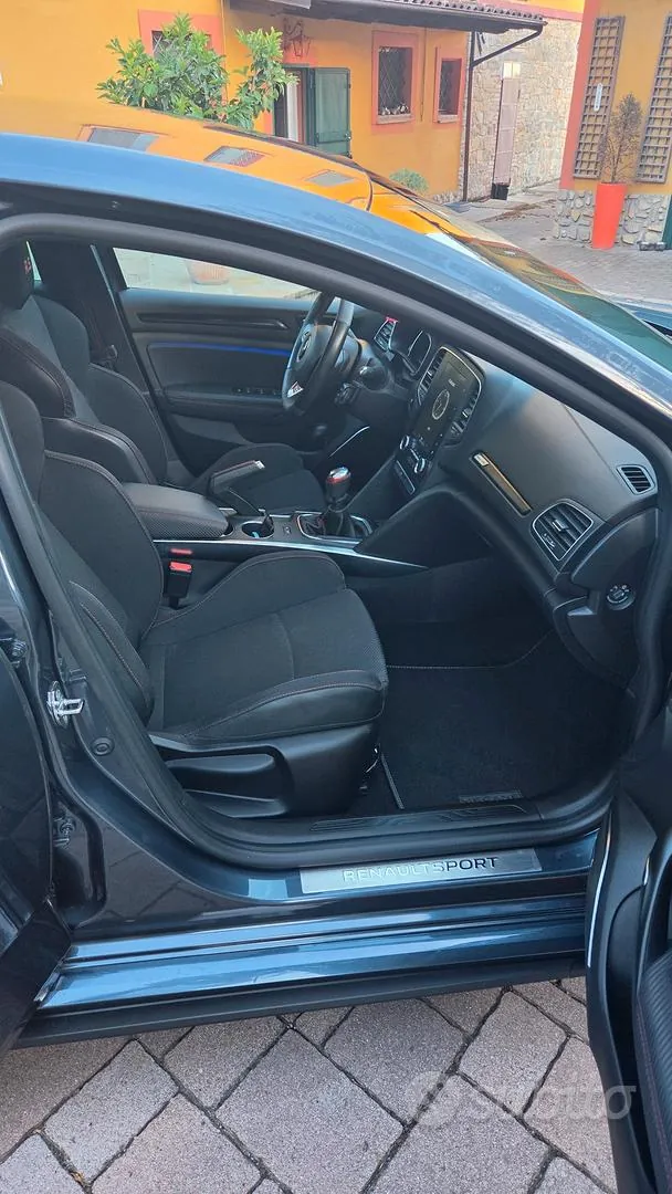 Renault Megane 2019 photo 3