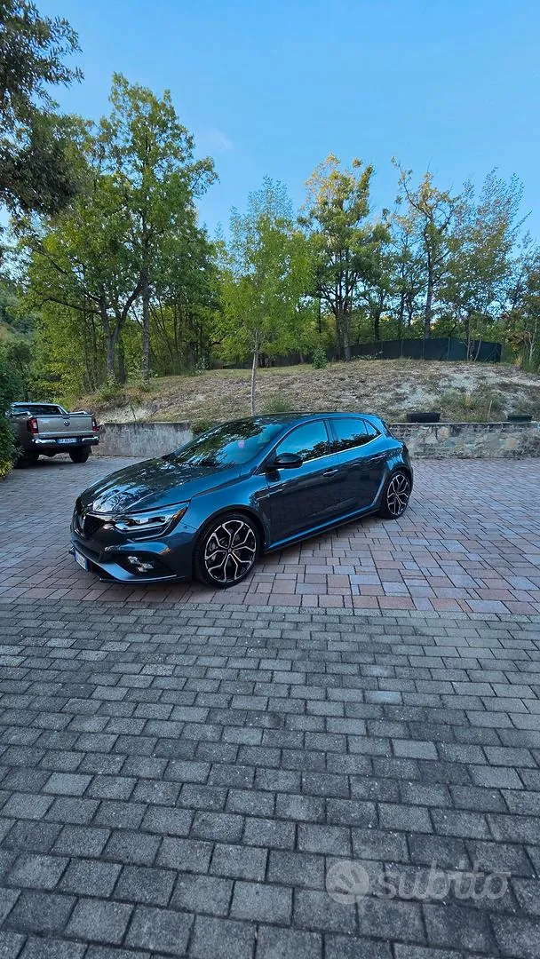 Renault Megane 2019 photo 2
