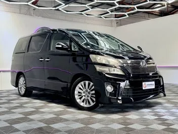 Toyota Vellfire 2012 photo 2