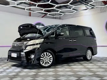 Toyota Vellfire 2012 photo 4