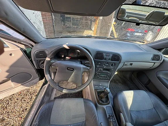Volvo S40 1998 photo 5