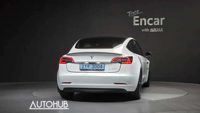 Tesla Model 3 2021 photo 4
