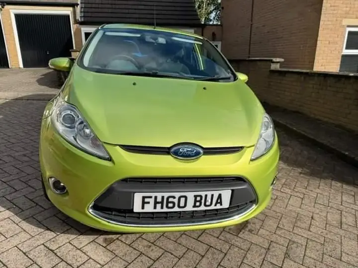 Ford Fiesta 2011 photo 3