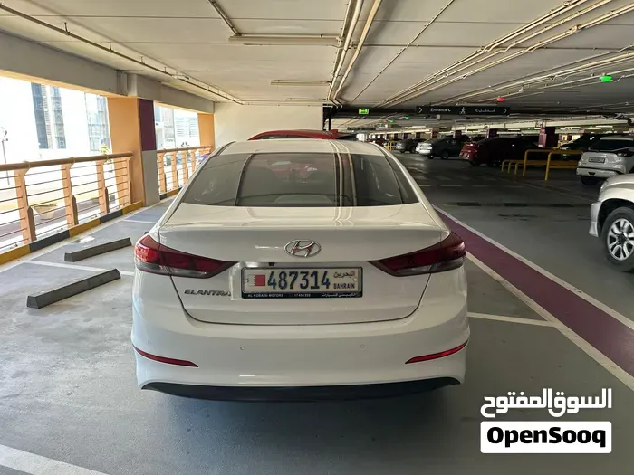 Hyundai Elantra 2018 photo 4