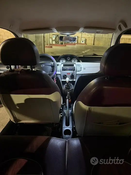 Lancia Ypsilon 2010 photo 4